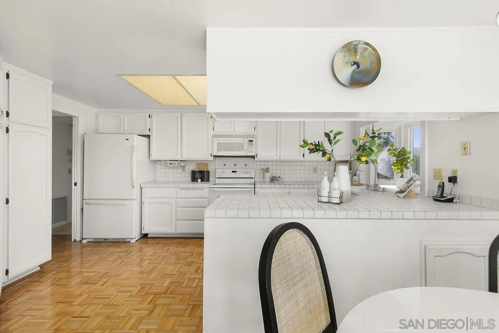 17632 Caminito Hercuba, San Diego, California 92128 home-pic-13